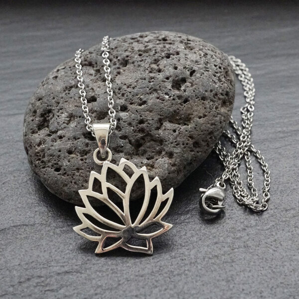 anhänger lotus