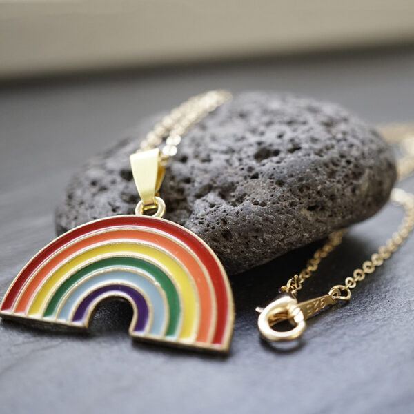 LGBTQ Regenbogen Emaille Anhänger mit Kette