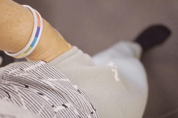 Rainbow Partner Leder Armband LGBTQ - silberfarben (2 Stück) – Bild 3