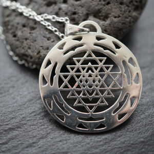 Sri Yantra Chakrasteine Anhänger mit Kette 925er Sterling Silber