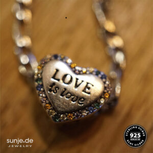 LGBTQ – LOVE is LOVE Herz-Charm Armkette