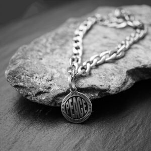 BIKER PANZERKETTEN ARMBAND – mit Peace Anhänger
