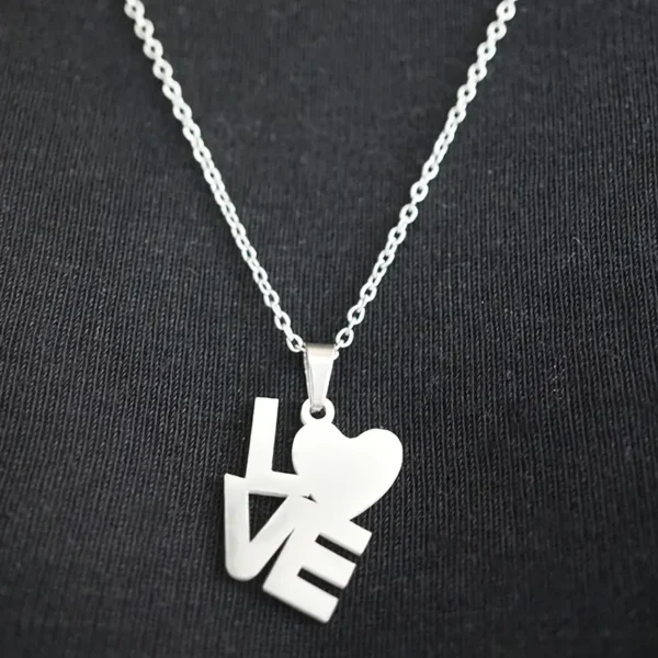 L O V E – Lasercut Wort Edelstahl Anhänger mit Kette – Bild 2